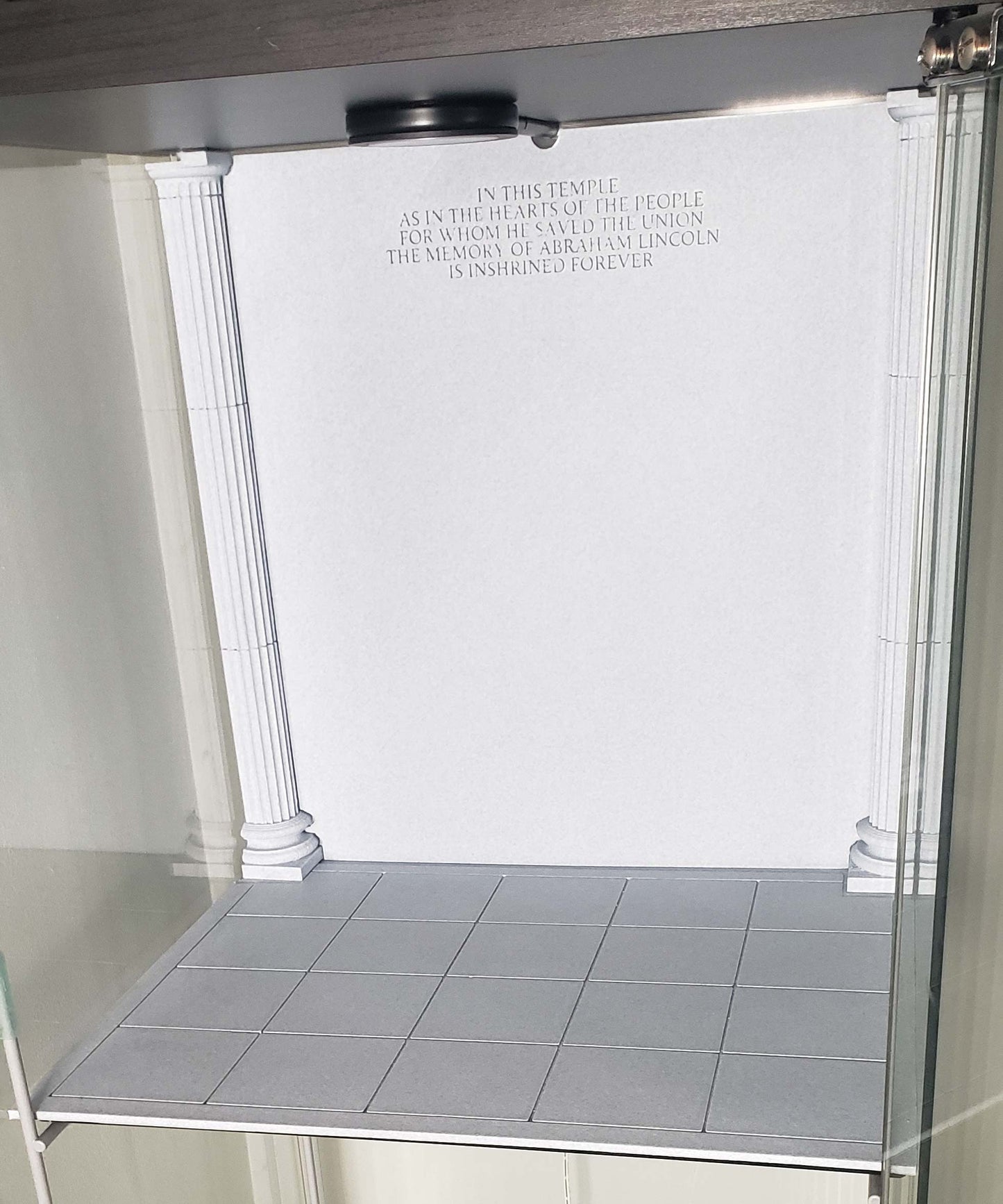 DETOLF MARBLE PANEL DISPLAY