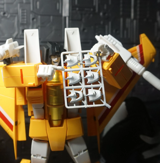 Maketoys AcidStorm and Sunstorm Head upgrade kit